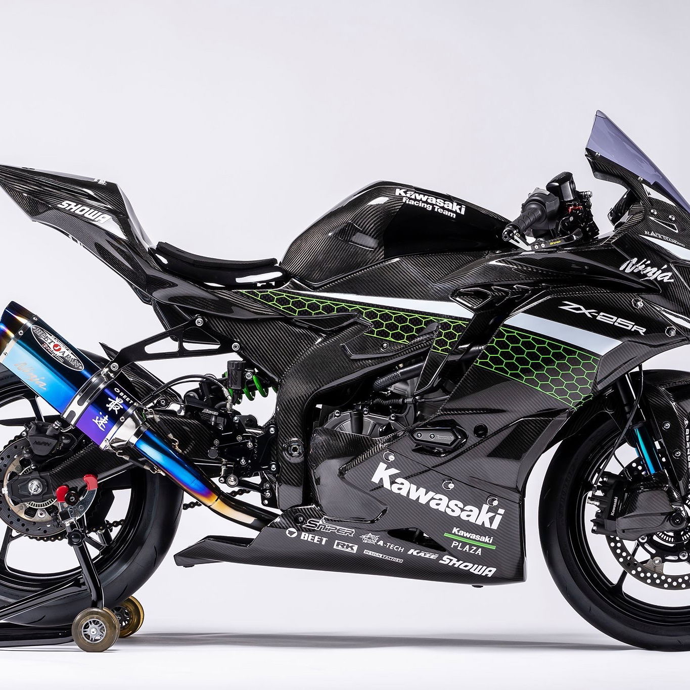 Kawasaki announce race only carbon fibre ZX-25R | Visordown